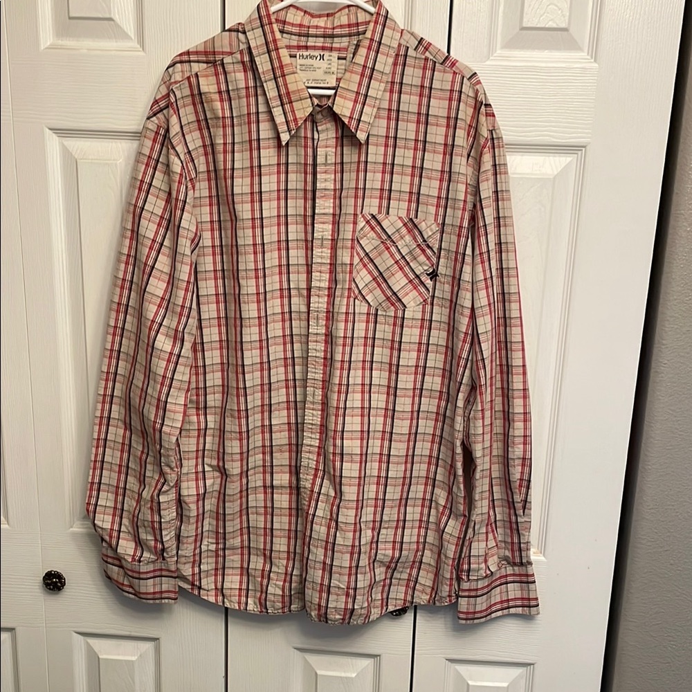 Vintage Hurley Red and White Casual Button Down Shirt